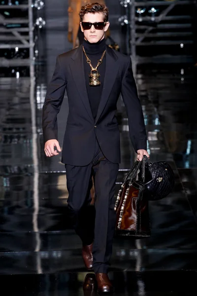 Look 7